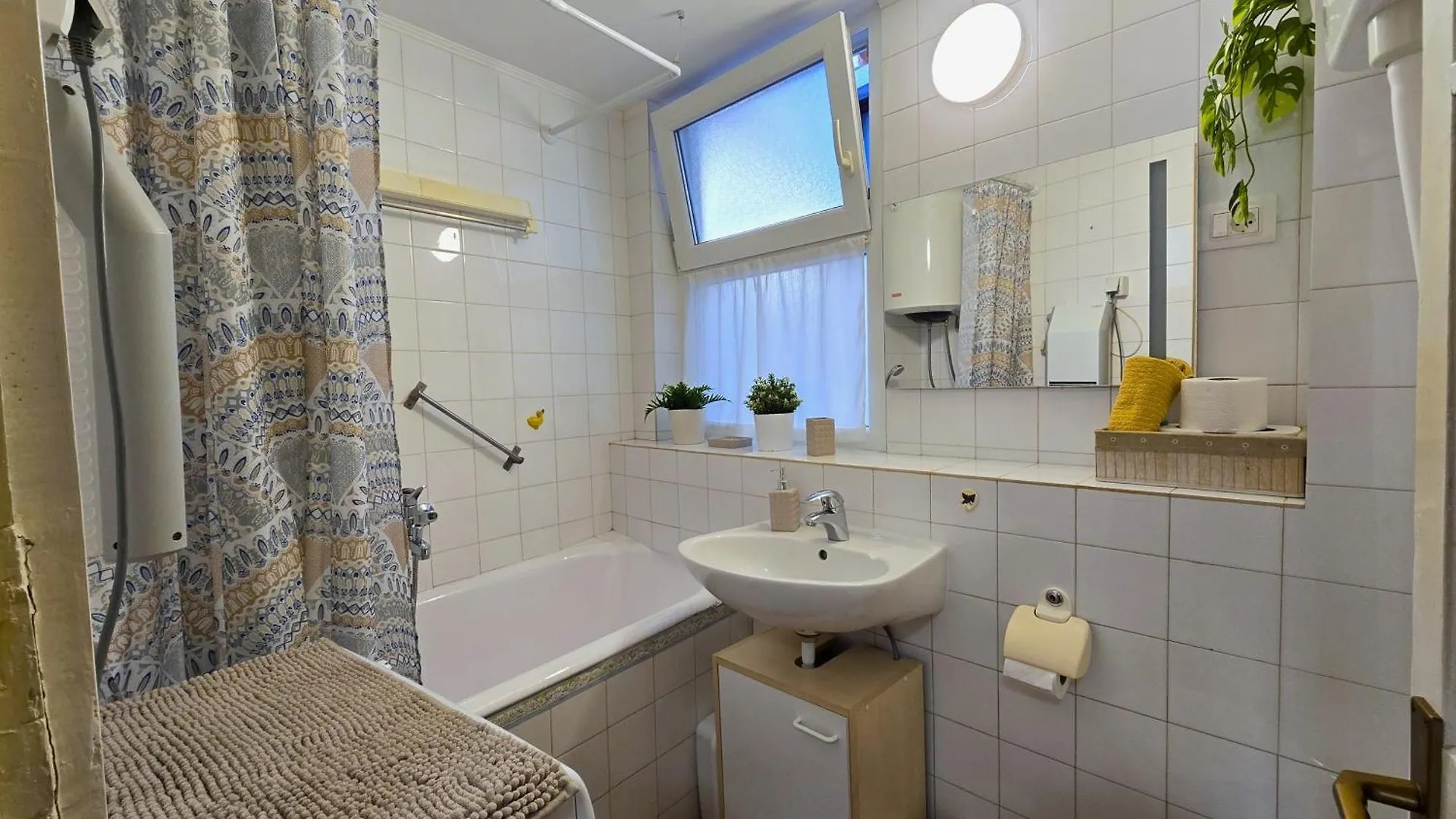 Seven - Two-Bedroom Apartment Rovinj
