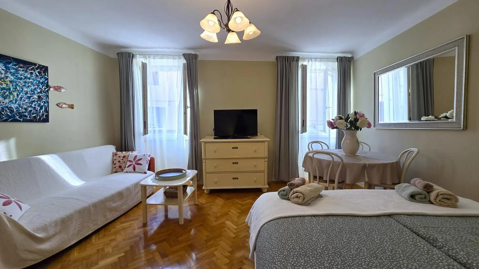 Seven - Two-Bedroom Apartment Rovinj