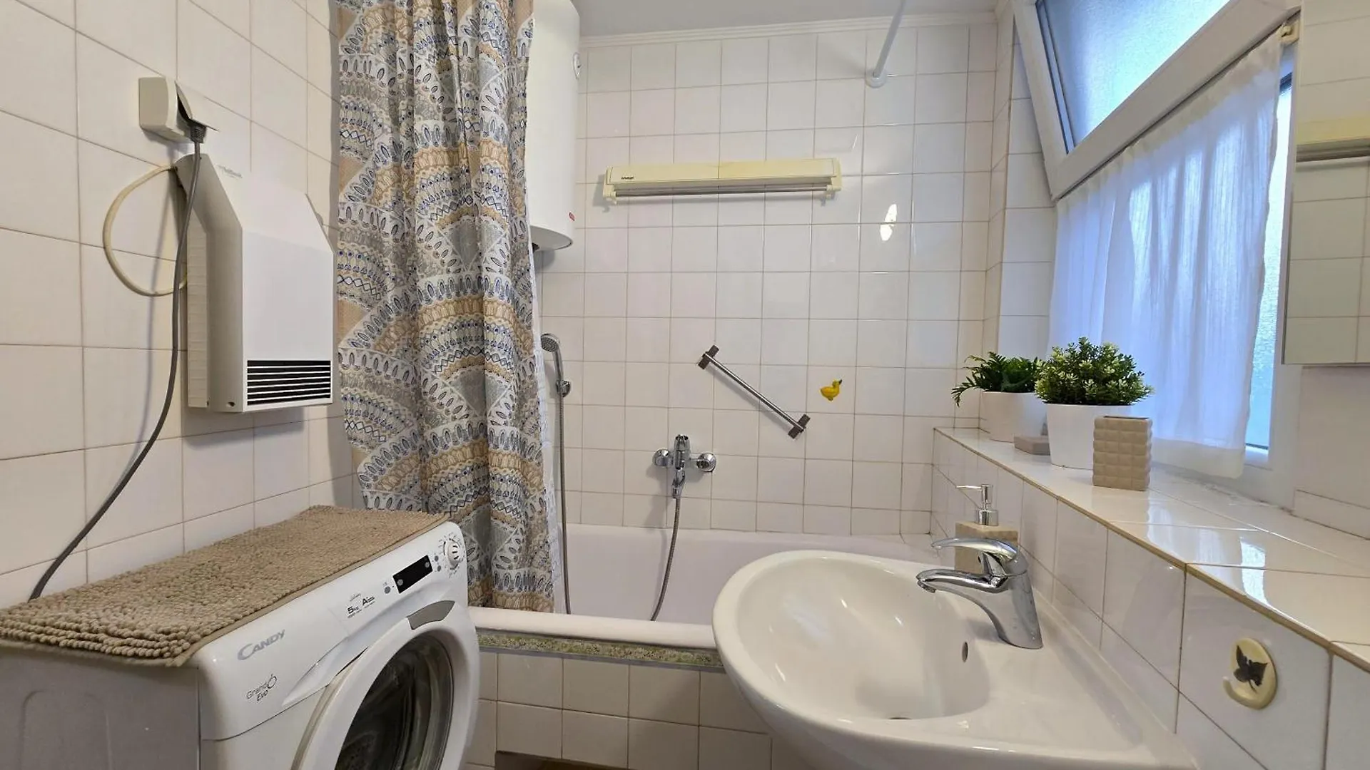 Seven - Two-Bedroom Apartment Rovinj
